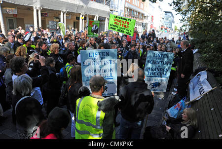 Brighton, Sussex, UK. 3rd Nov, 2013. Protesters against the government badger cull in Britain gather in Brighton