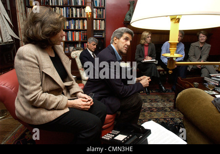 Sen. John Kerry speaks to a meeting of his economic policy advisors at his house in Boston Stock Photo