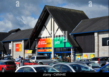 Poundstretcher Extra and Pets at Home. The Old Showground, Kendal, Cumbria, England, United Kingdom, Europe. Stock Photo