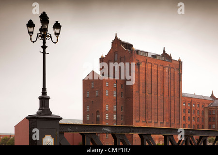 UK, England, Lincolnshire, Grimsby, Victoria Wharf behind Corporation Bridge across Alexandra Dock Stock Photo