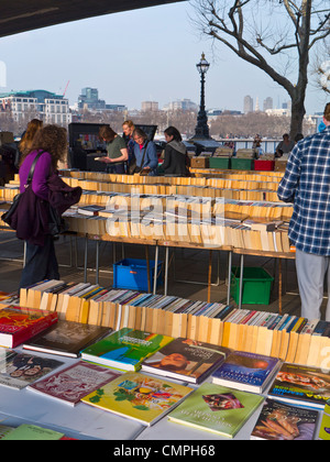 South Bank Centre Book Market under Waterloo Bridge Queen's Walk London UK Stock Photo