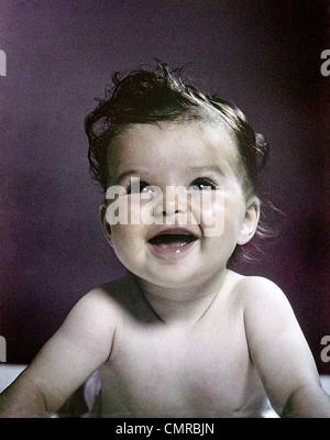 1940s 1950s BABY HEAD SHOULDERS SMILING LAUGHING HAPPY Stock Photo