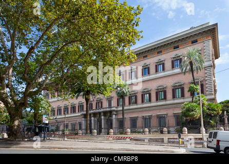 Exterior of the United States of America Embassy in Rome Stock Photo