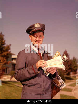 1960-1960s-smiling-mailman-