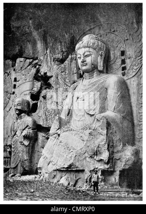 1923 Lung Men stone carving at Honanfu cave temple Stock Photo