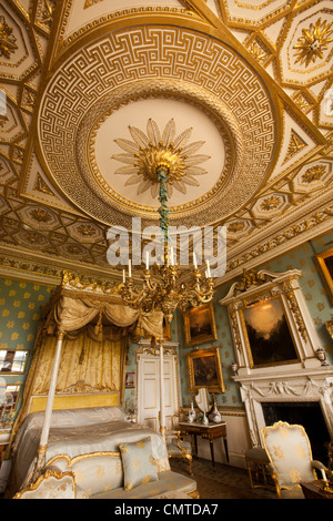 UK, England, Bedfordshire, Woburn Abbey interior, Queen Victoria’s Bedroom ceiling Stock Photo