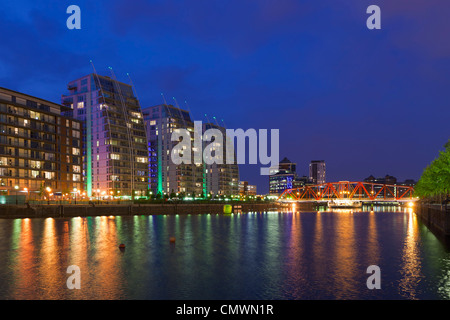 The NV apartments and Detroit bridge at night, Salford Quays, Manchester Stock Photo