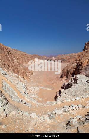 View of a wadi in the Sinai desert near Dahab, Egypt Stock Photo