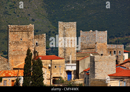 Typical Maniot 'towerhouses' in Flomochori village, eastern ('Lakonian' or 'Mesa'='Inside') Mani, Peloponnese, Greece Stock Photo