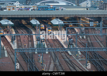 Early winter evening commuters Edinburgh Waverley Railway station Edinburgh Scotland UK Stock Photo