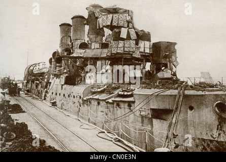 The battleship Vindictive returns to Dover after the raid on Zeebrugge in 1918 during World War One. Stock Photo