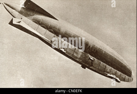 Airship Italia . A semi-rigid airship used by Italian engineer Umberto Nobile in his flights around the North Pole Stock Photo