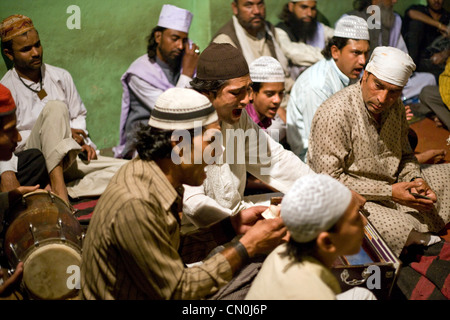 Qawwali musicians during annual Urs (death anniversary )of auliya(saint Nizamuddin  at Delhi Hazrat Nizamuddin dargah (shrine) Stock Photo