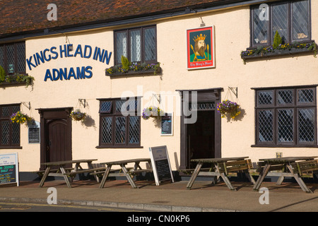 Kings Head Inn Adnams pub, Woodbridge, Suffolk, England Stock Photo