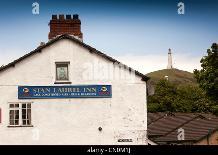 UK, Cumbria, Ulverston, The Ellers, Hoad Monument to Sir John Barrow behind Stan Laurel Inn Stock Photo