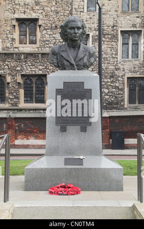 Sculpture of Violette Szabo on The Maquis French Resistance Fighters of World War II memorial, Lambeth Palace Road, London, UK. Stock Photo