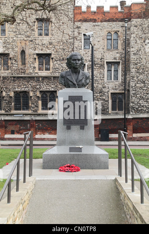 Sculpture of Violette Szabo on The Maquis French Resistance Fighters of World War II memorial, Lambeth Palace Road, London, UK. Stock Photo