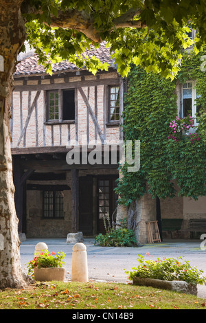 France, Gers, Auzoue Valley, Fources, labeled Les Plus Beaux Villages de France (The Most Beautiful Villages of France), round Stock Photo