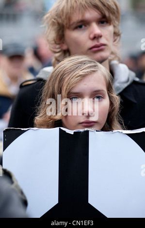 20/11/2010 The Stop the War Coalition rally in Trafalgar Square to campain for the return of UK and US troops from Afganistan and Iraq. Picture credit should read: Julie Edwards Stock Photo