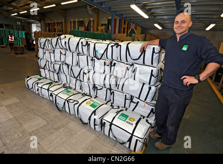 shelterbox shelter box disaster relief charity alamy