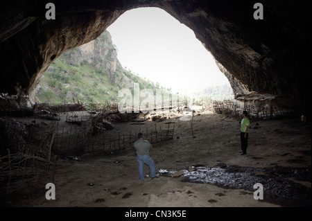 The interior view of the Shanidar cave in Kurdistan. Iraq  where hominid fossils from Neanderthal was found in 1957. Stock Photo