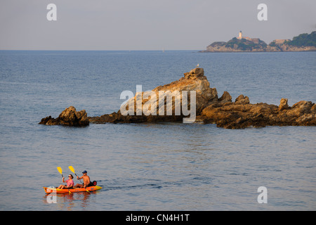 France, Var, Presqu'ile de Giens, sea kayak along the coast around the Tour Fondue Stock Photo