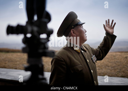 North Korea, North Hwanghae province, Panbu, DMZ observation post, North Korean military officer in charge of an outpost in the Stock Photo