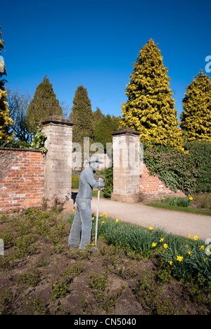 Wire sculpture in the Rose Garden at  in Newstead Abbey Nottinghamshire, England UK Stock Photo