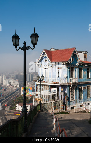 Chile, Valparaiso Region, Valparaiso City, historical centre listed as World Heritage by UNESCO, Blue house on Cerro Artilleria Stock Photo