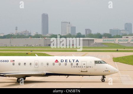 Delta Connections flight at the Little Rock National Airport, Arkansas Stock Photo