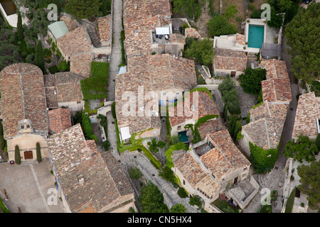 France, Vaucluse, Luberon Regional Park, Joucas village (aerial view) Stock Photo