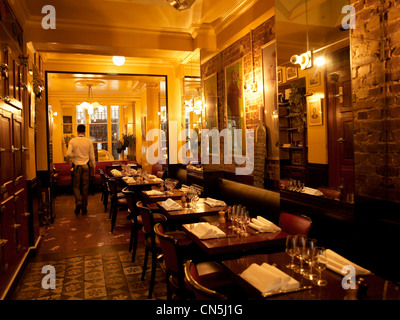 France, Paris, feature: 25 Parisian bistrots, general round of drinks Stock Photo