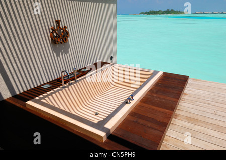 Maldives, North Male Atoll, Lankanfinolhu Island, Paradise Island Resort and Hotel, bath near the lagoon Stock Photo