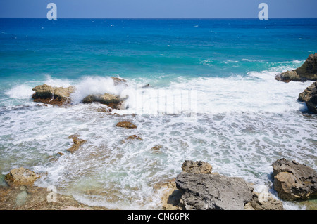 The rocky shoreline on the Caribbean-facing side of the island. Isla Mujeres, Mexico Stock Photo