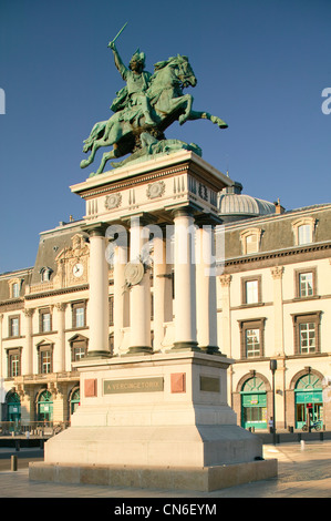 Statue of Vercingetorix by Bartholdi on Place de Jaude in Clermont Ferrand Puy de Dome Auvergne-Rhone-Alpes France Stock Photo
