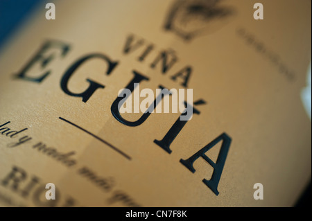 Closeup of Rioja gold wine label on a bottle Stock Photo - Alamy