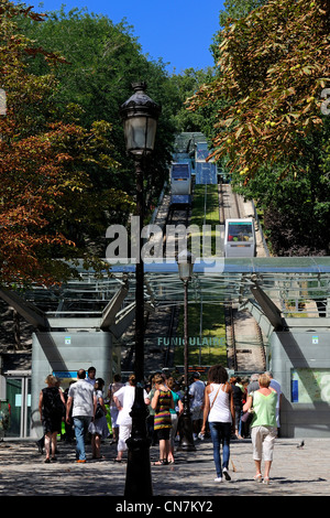 France, Paris, Montmartre, funicular going up to the top of butte Montmartre and Sacre C?ur Basilica Stock Photo