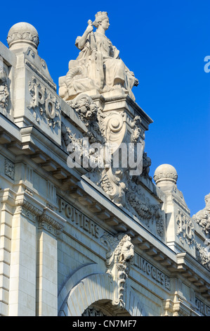 France, Paris, Left Bank, Orsay Museum, housed in the Gare d'Orsay, former railway station (1898) Stock Photo