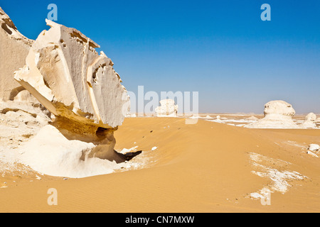 Egypt, Lower Egypt, Libyan desert, Bahareyya oasis, white desert Stock Photo