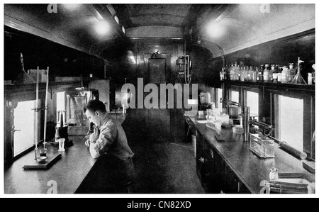 1917 Laboratory Cars US Public Health Service Lab in railway train carriage Stock Photo