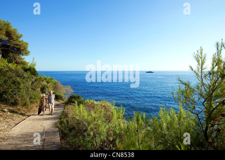 France, Alpes Maritimes, Roquebrune Cap Martin, Cap Martin, coastal footpath, Promenade Le Corbusier Stock Photo