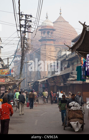 Agra, India. Jama Masjid, the Friday Mosque, built 1648, seen from a street in the Kinari Bazaar. Stock Photo