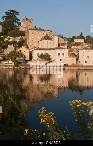 France, Lot, Puy l'Eveque, medieval, stepped on the right bank of the Lot, the old houses of the city with beautiful stones Stock Photo