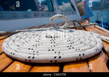 Bullards Rope rope wound around a bollard Stock Photo: 47552419 - Alamy
