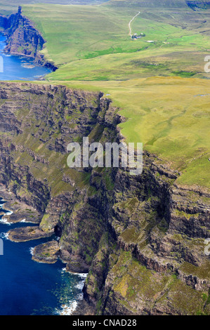 United Kingdom, Scotland, Highland, Inner Hebrides, Isle of Skye, the steep cliffs of the north-west coast south of Ramasaig Stock Photo