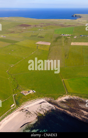 United Kingdom, Scotland, Orkney Islands, South Ronaldsay Island from West to East, farm by the sea (aerial view) Stock Photo