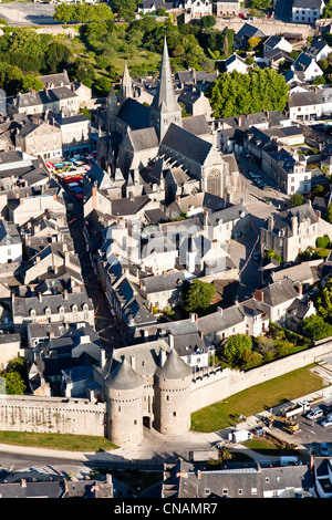 France, Loire-Atlantique, Guérande, Saint-Michel gate (1440-1450) is the main entrance of the medieval town (aerial photography) Stock Photo