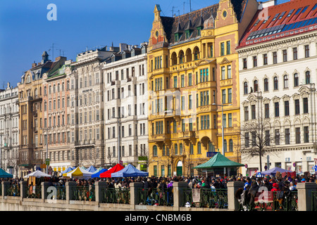 Austria, Vienna, Linke Wienzeile, Naschmarkt, Food Market dating back to the 18th century, Flea Market, building from the Stock Photo