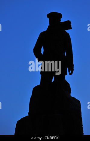 Silhouetted statue of Hubert Latham, French aviation pioneer at Cap Blanc Nez, Côte d'Opale / Opal Coast, France Stock Photo