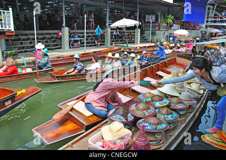 Damnoen Saduak Floating Market, Damnoen Saduak District, Ratchaburi Province, Thailand Stock Photo